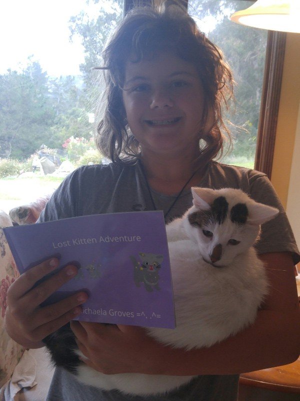 Photo of Michaela Groves