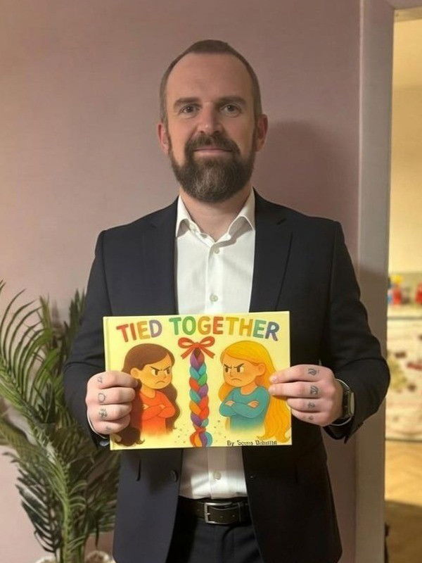 Photo of Scott Waring