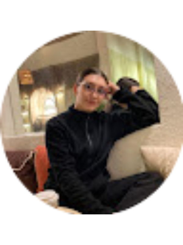 Photo of Yasemin Delal