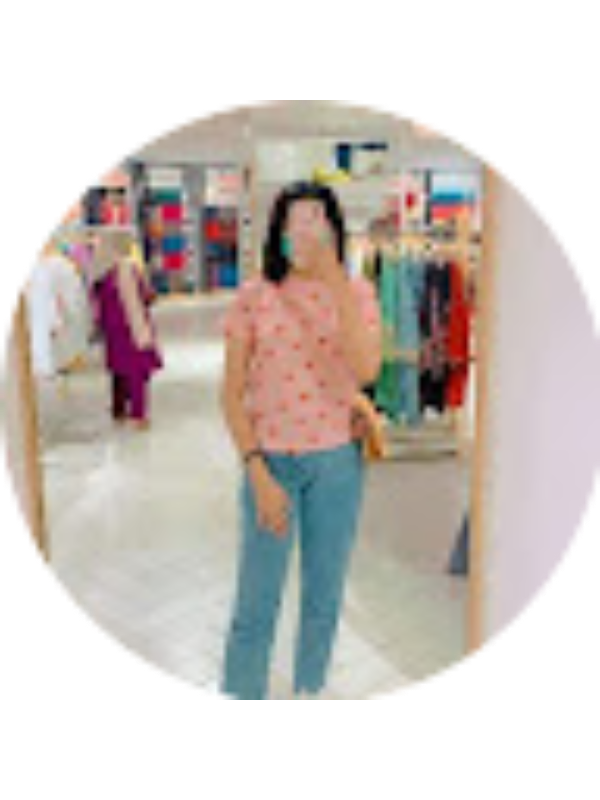 Photo of Adeena Zafar