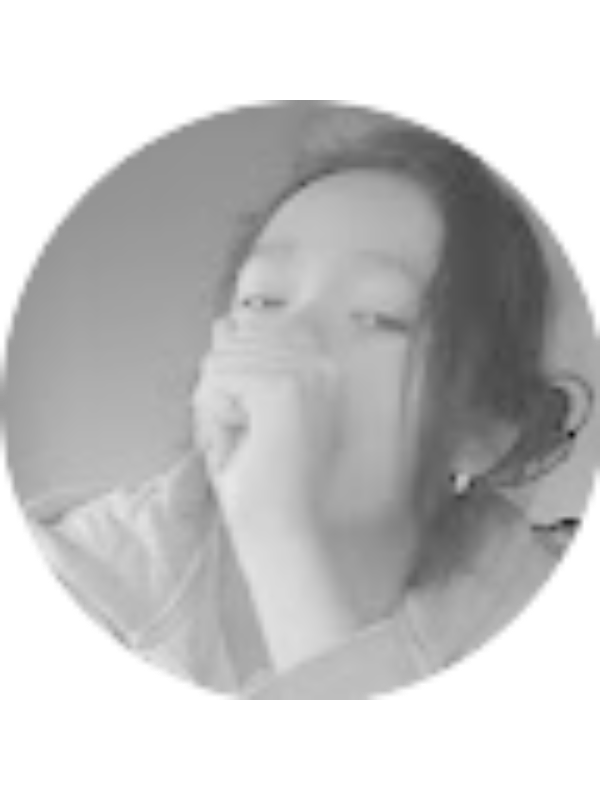 Photo of Andrea Arias