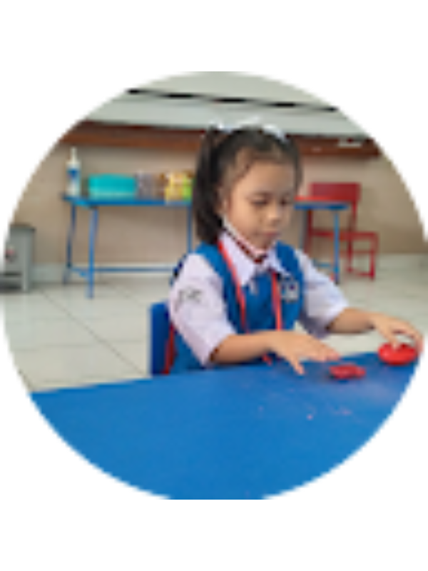 Photo of nadineoktari10