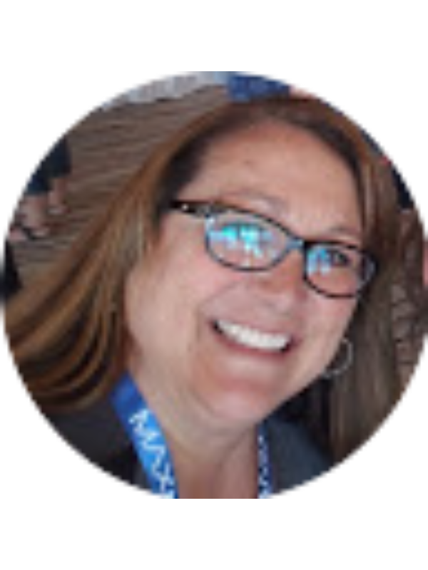 Photo of Nicole Howes