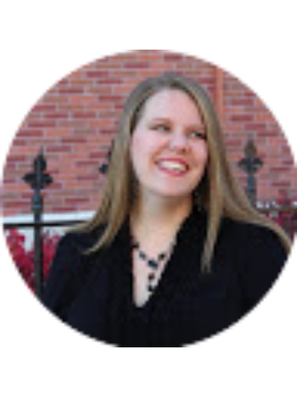 Photo of Amanda Hall