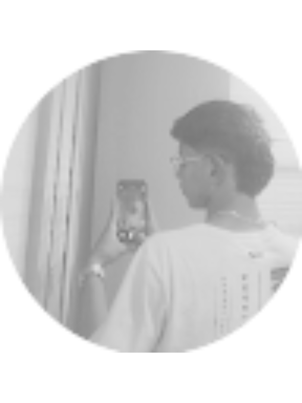 Photo of Luis Vargas