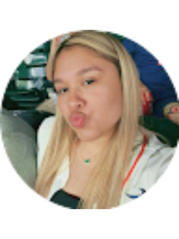 Photo of Ashley De Leon