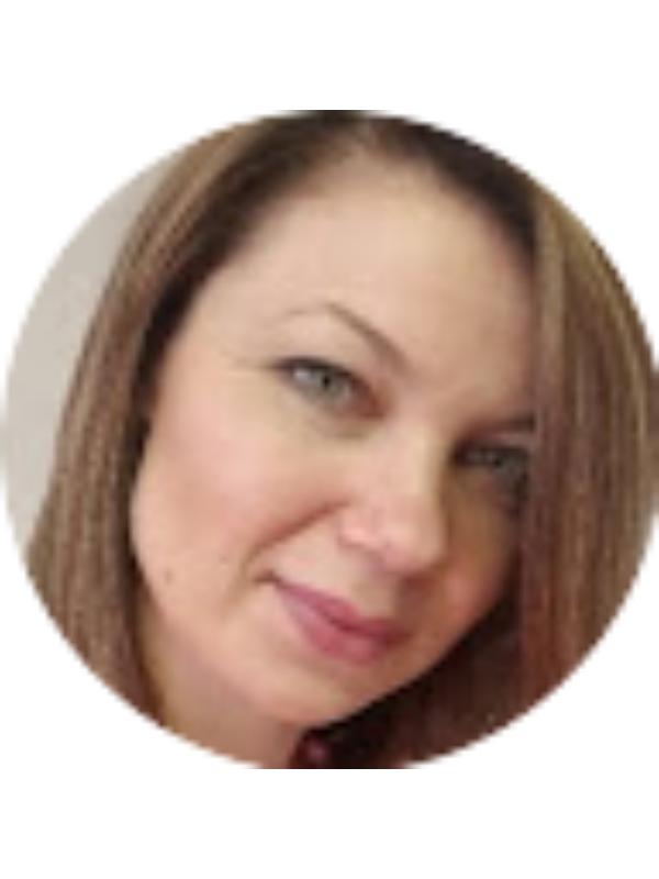 Photo of Alexandra Calin