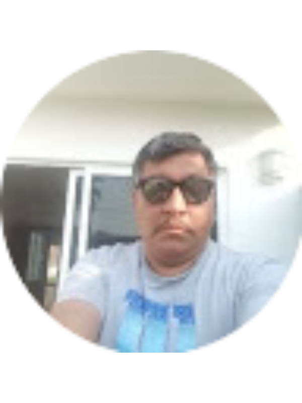 Photo of Javier Reyes