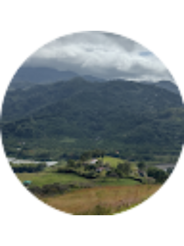 Photo of Jennifer Vega