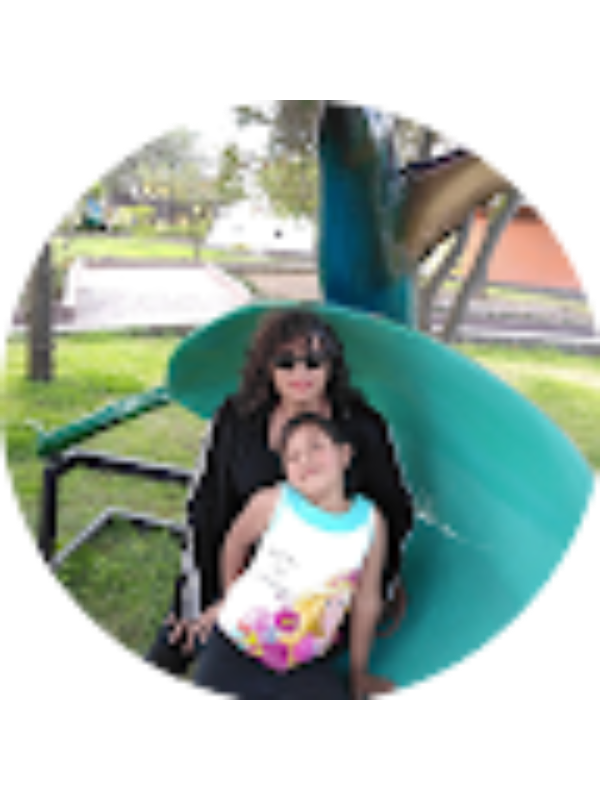 Photo of Cecilia Erazo