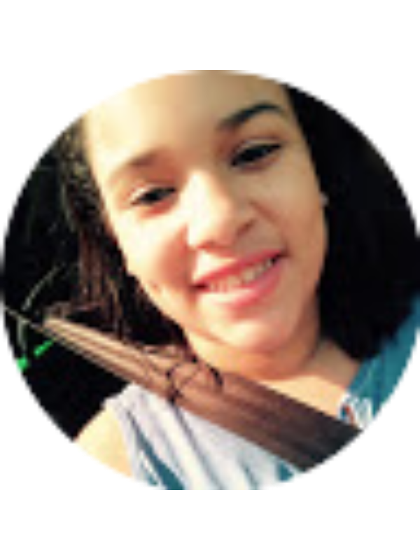 Photo of Julia Carneiro