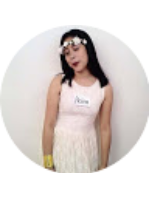 Photo of Jennifer Calustre