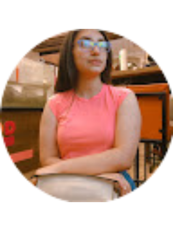 Photo of Elizabeth Vega