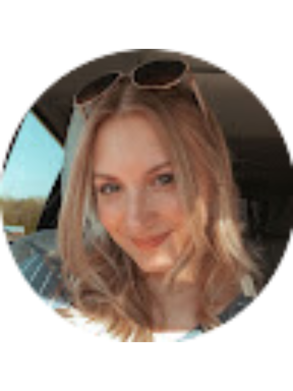 Photo of Sara Cook