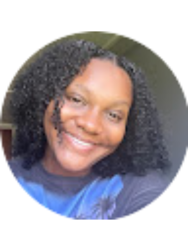 Photo of Akayla Oliver