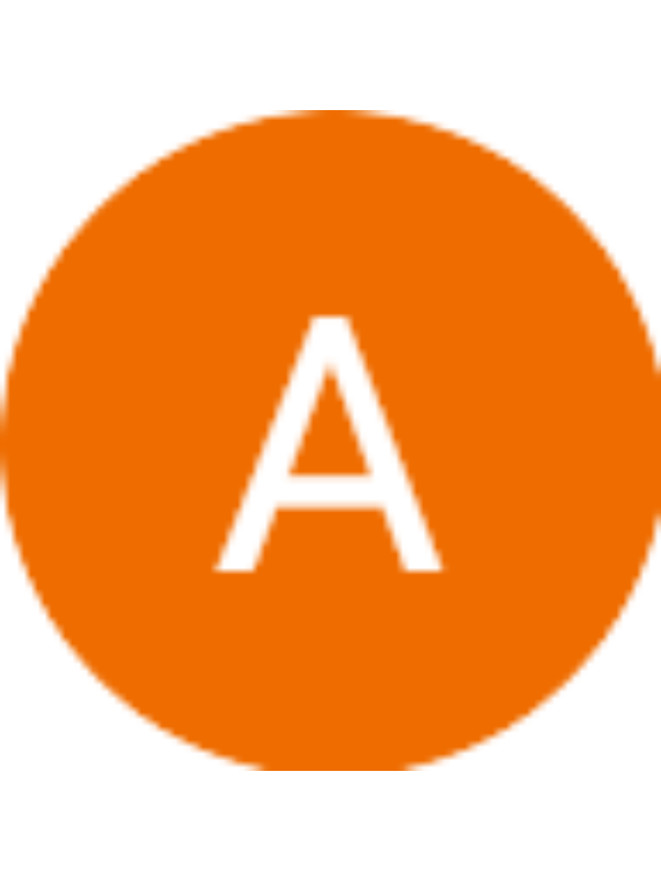 Photo of Asli Bas