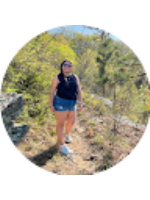 Photo of Mia Flores-Lozano