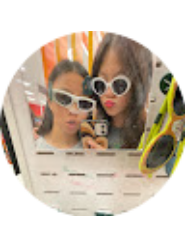 Photo of Nicole Yuen