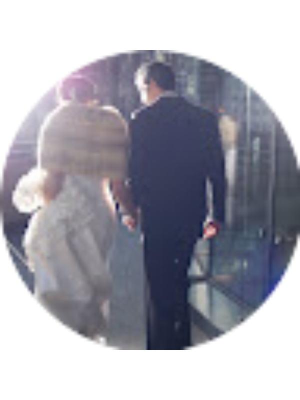 Photo of Laura Walker