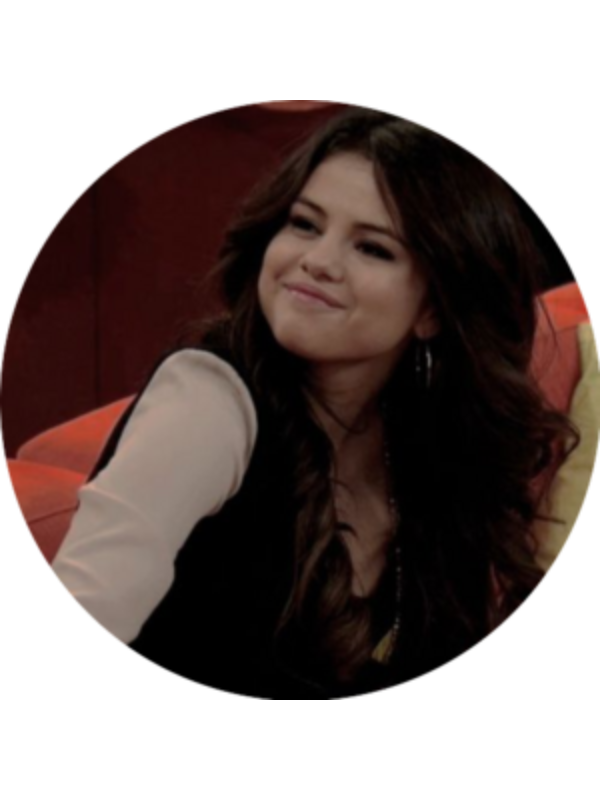 Photo of -_Alex_Russo_-