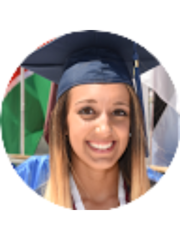 Photo of Lauren Bredlau