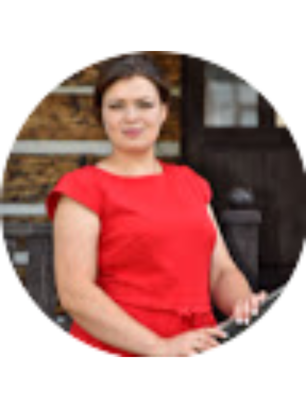 Photo of Claudia Cazac