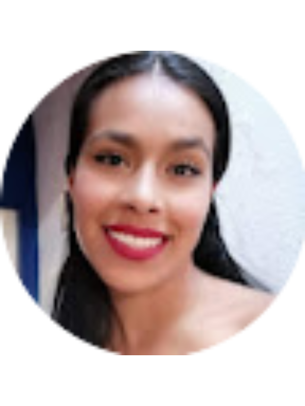 Photo of Mayra Nieves