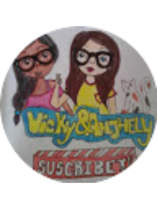 Photo of Vicky & Anjhely :-p