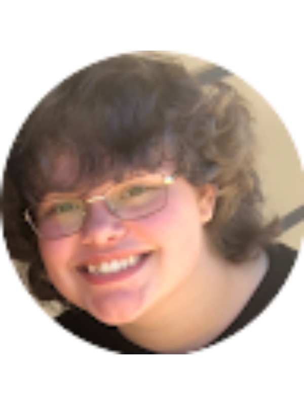 Photo of Anya Kennedy