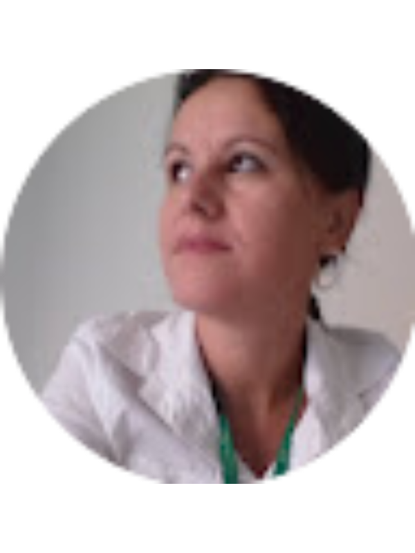 Photo of Ana L&uacute;cia Pintro