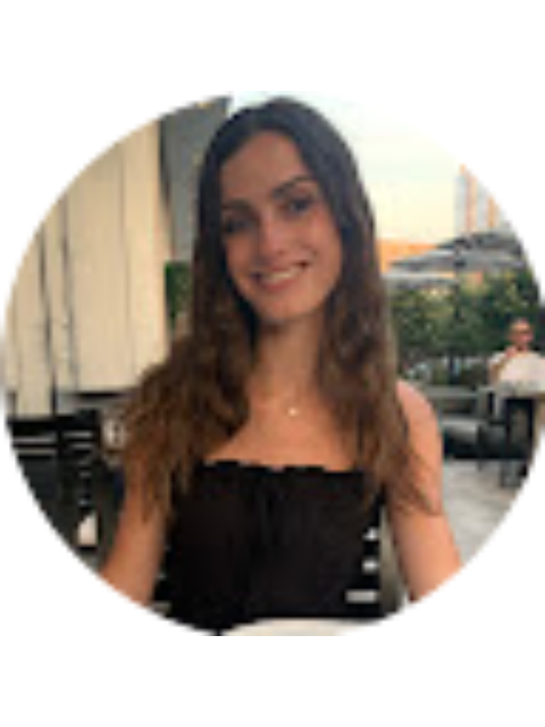 Photo of Michelle Parente