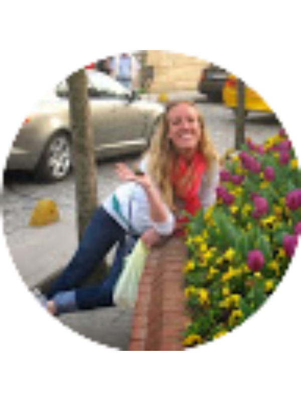 Photo of Lindsay Bienz