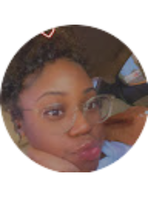 Photo of Chelsea Simmons