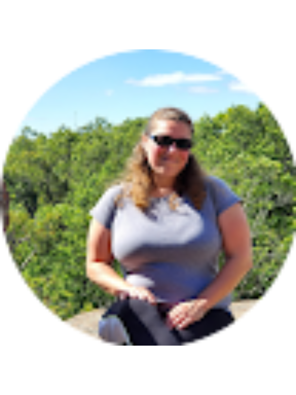 Photo of Elizabeth Lombardo