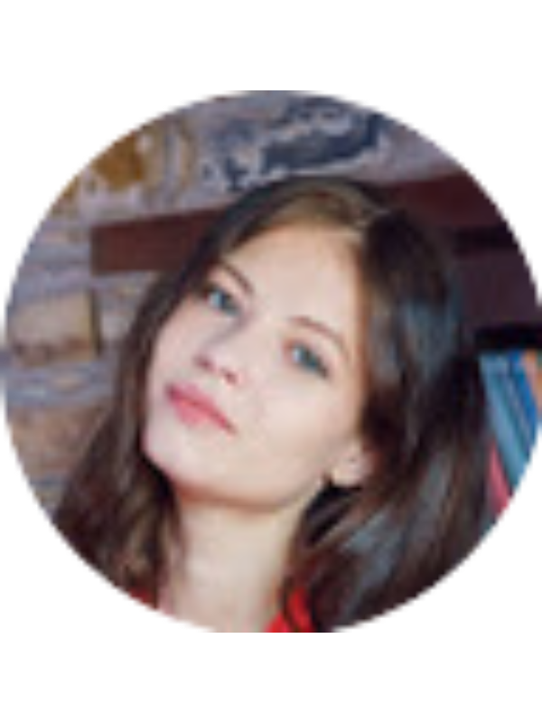 Photo of Hilary Clement