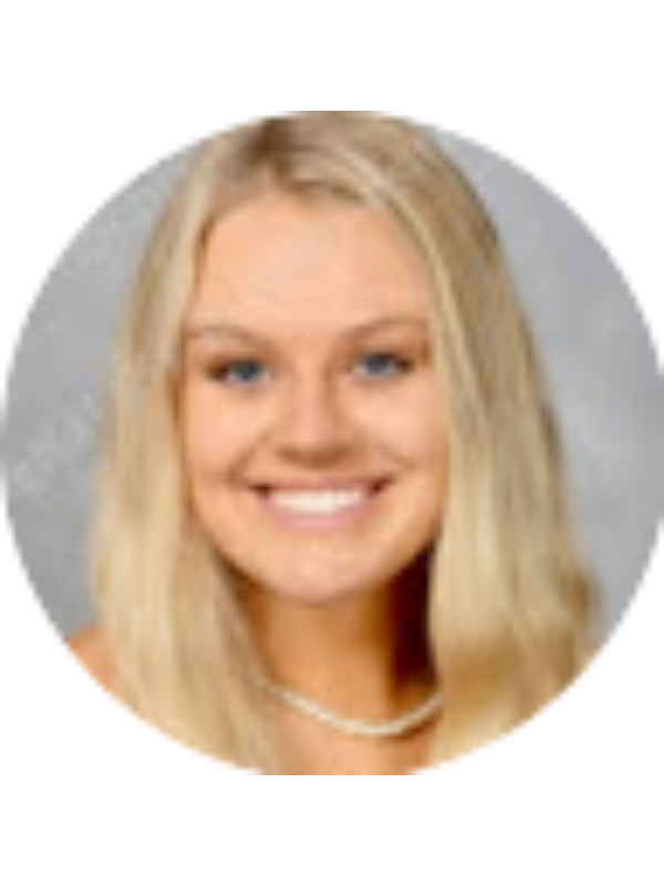 Photo of Hannah Henrickson