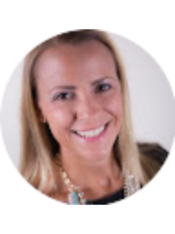 Photo of Sara Roeder