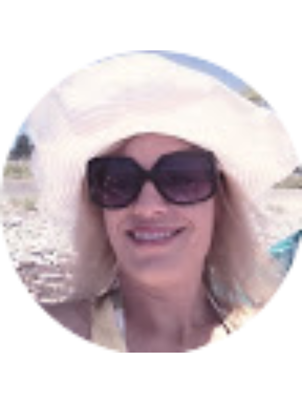 Photo of Lora Sarchet