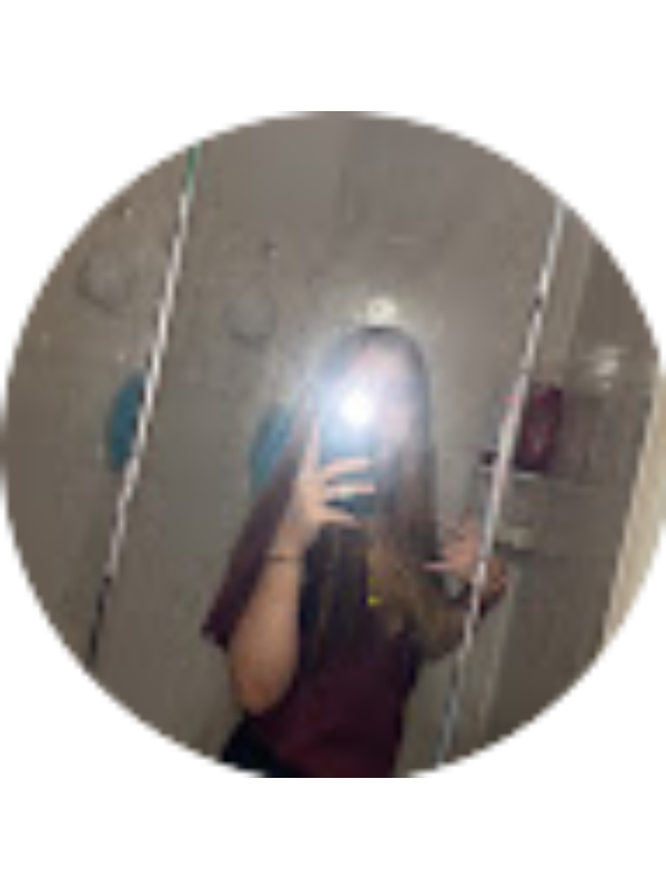 Photo of Vanessa Klingbile