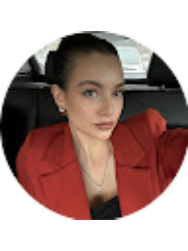 Photo of Ana-Maria Caliga