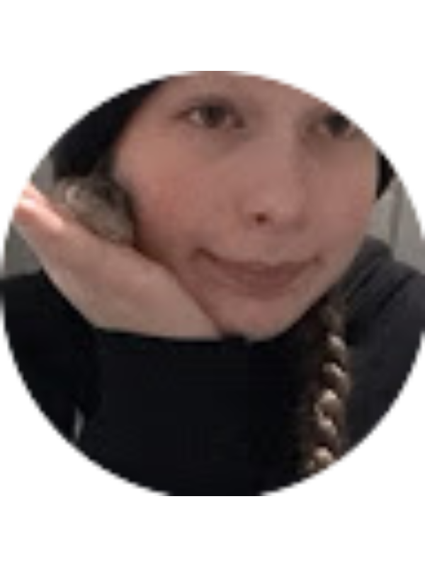 Photo of Sophie Peterson