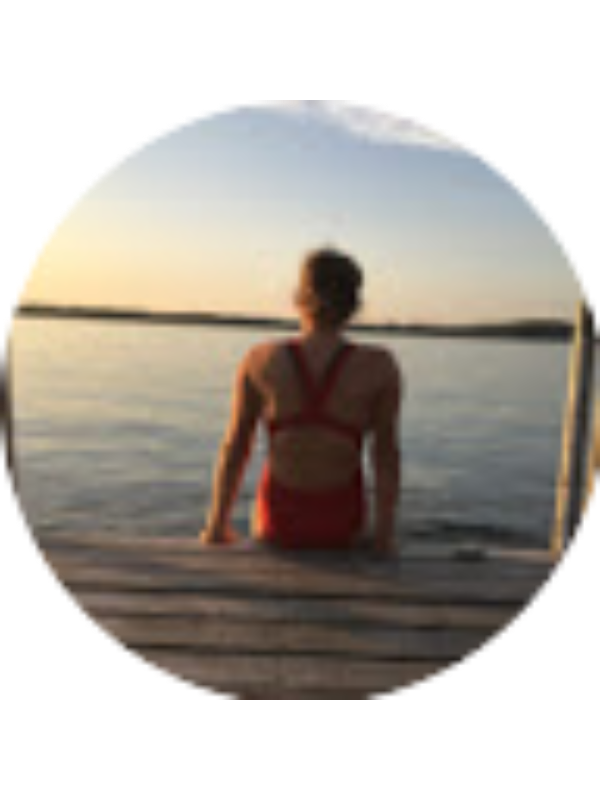 Photo of JULIA LAMWERS