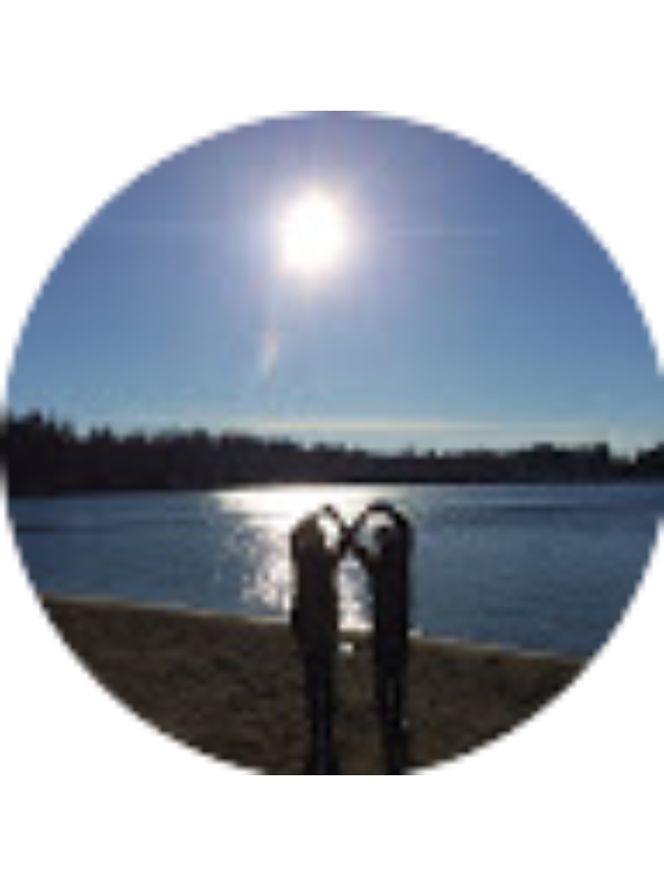 Photo of Samantha Loge