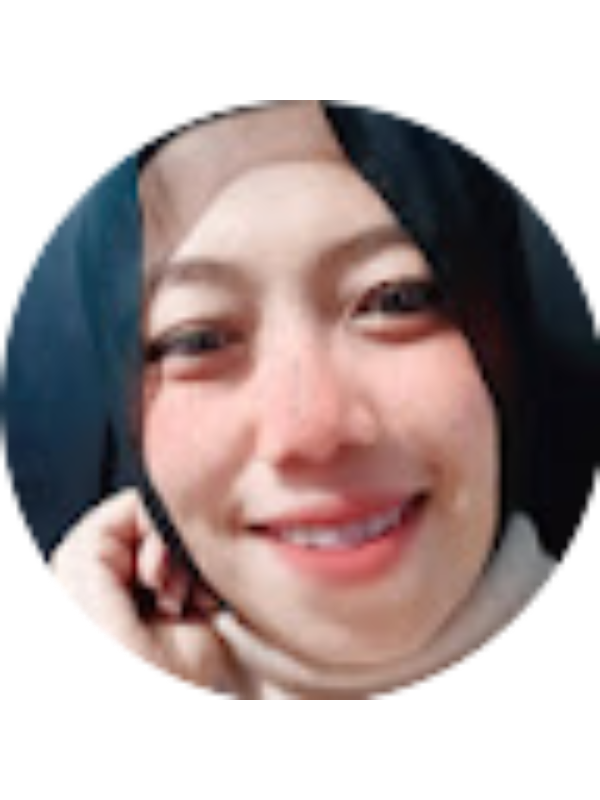 Photo of Lily Syuriani