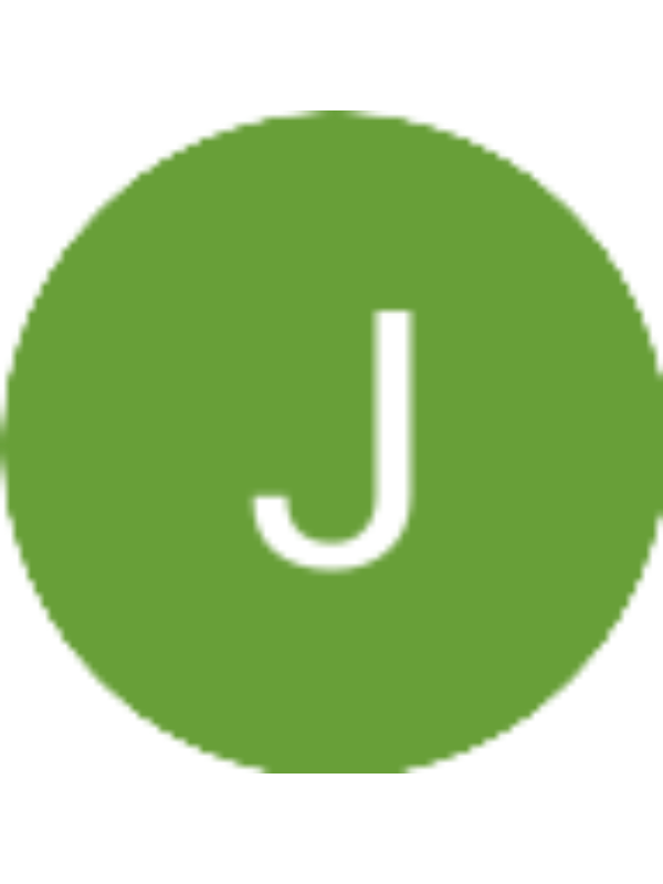 Photo of Jennefer Flora