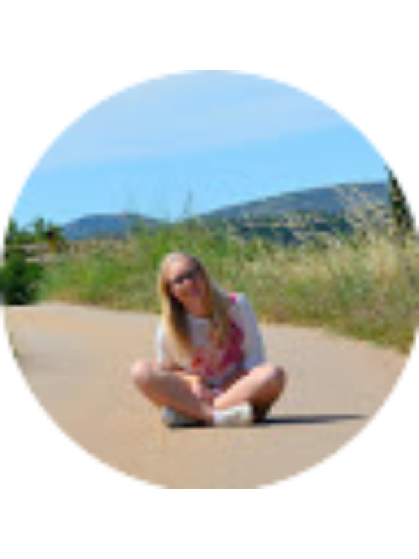 Photo of Laura Hager