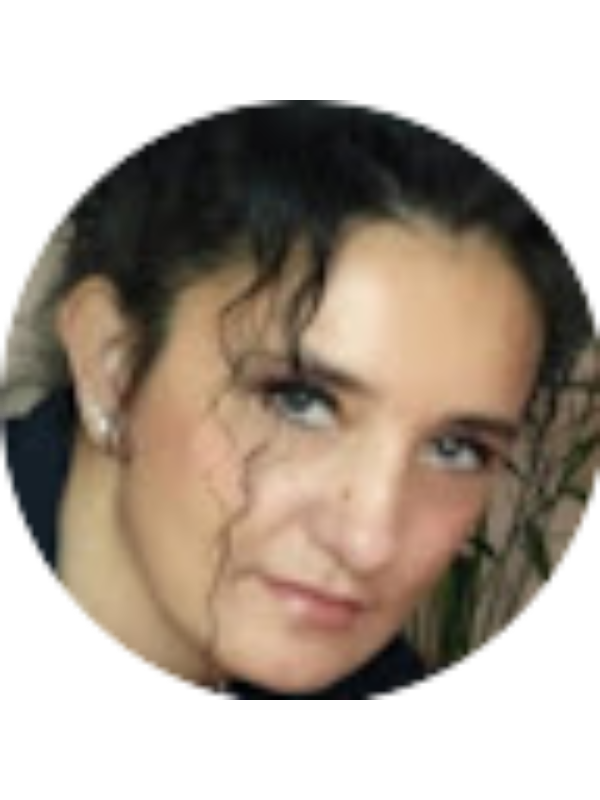 Photo of Gabriela Șandru