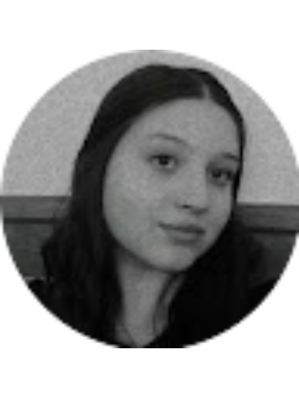 Photo of Alina Arcus