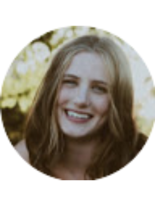 Photo of Lauren Dunn