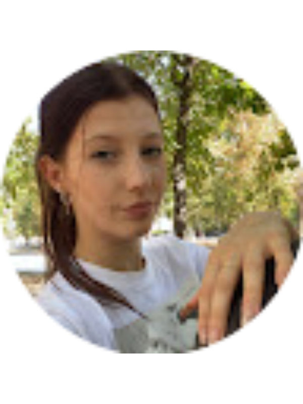 Photo of Adela Chesca